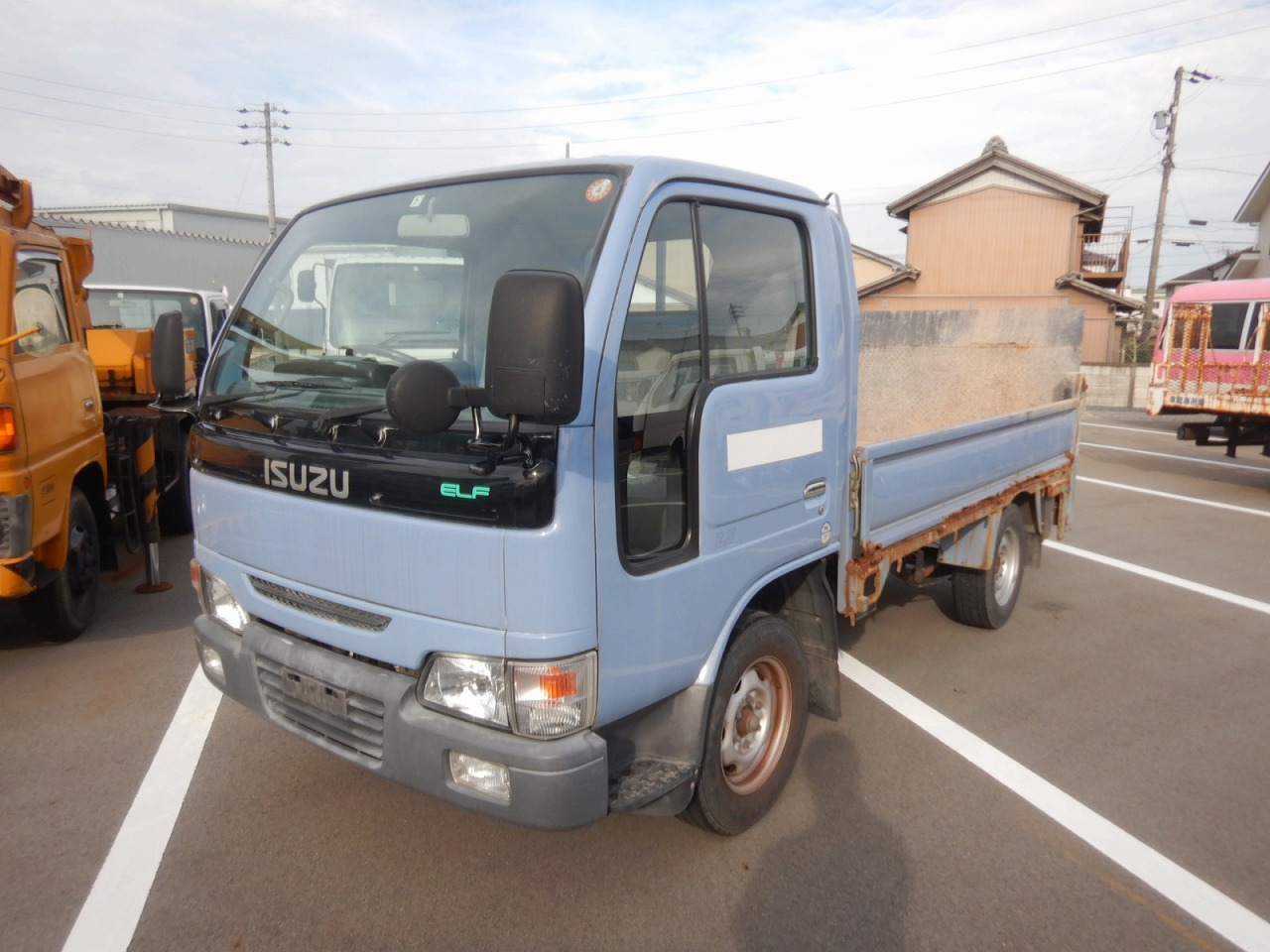 ISUZU Elf Truck