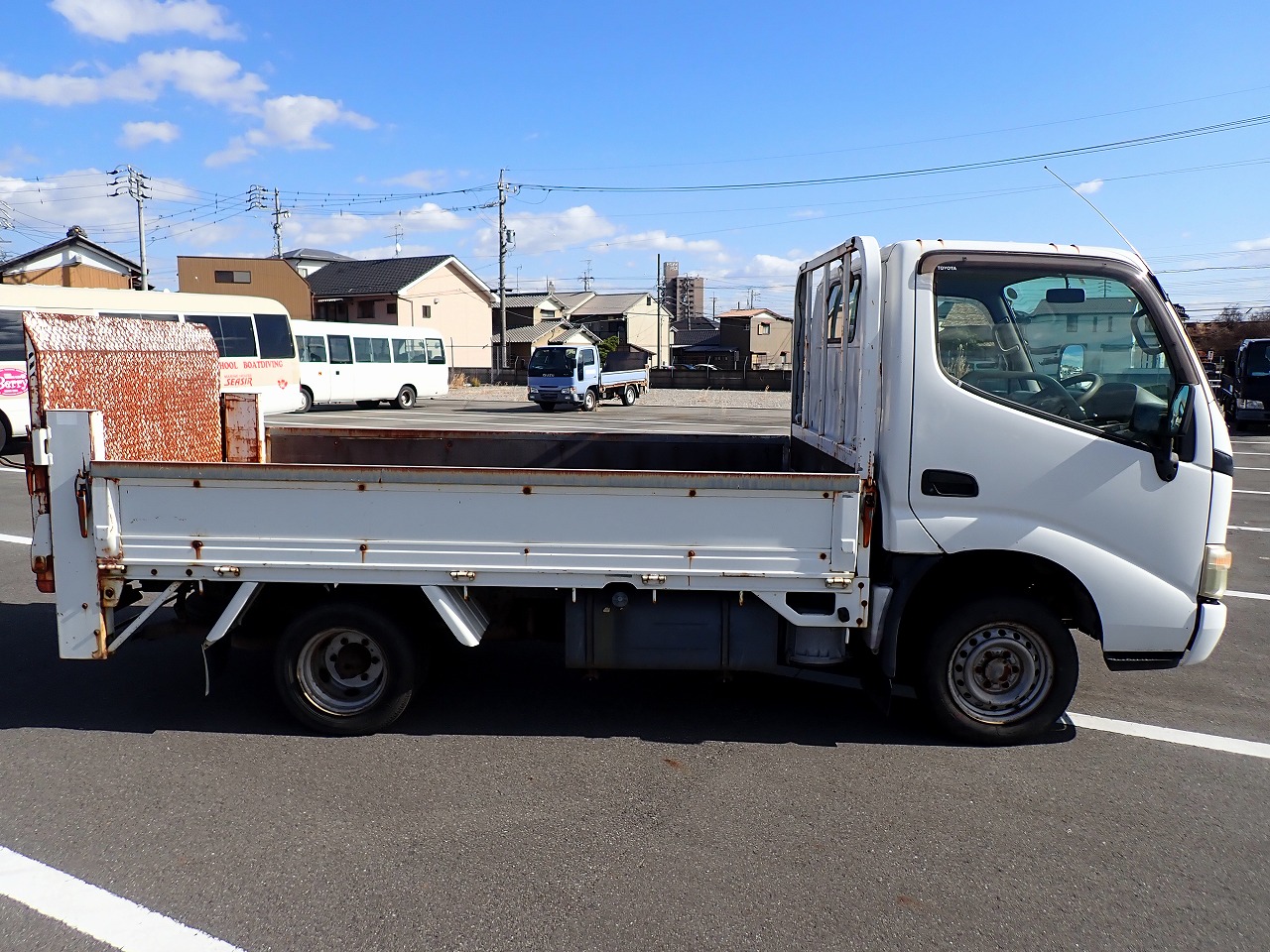 TOYOTA Dyna Truck