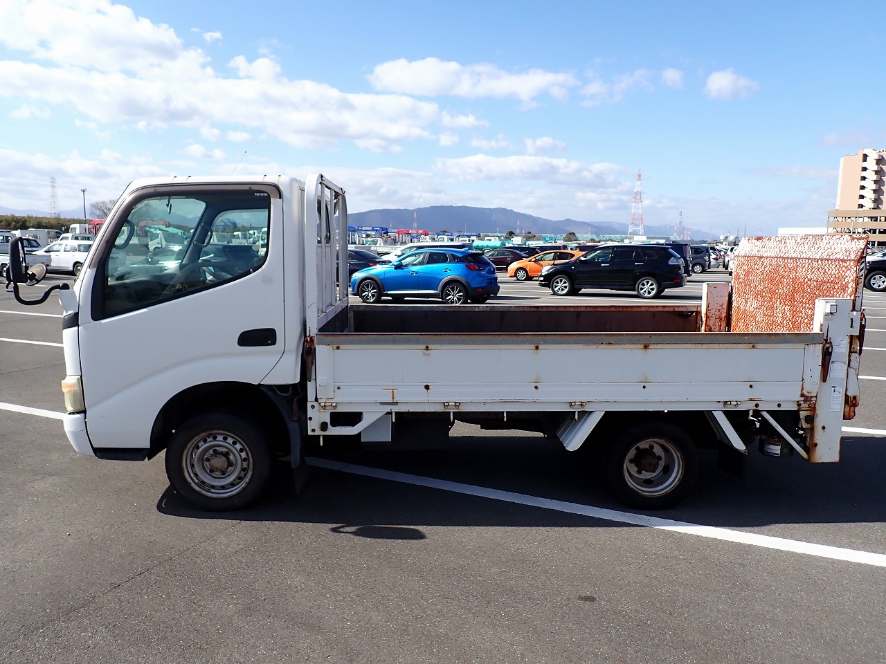 TOYOTA Dyna Truck