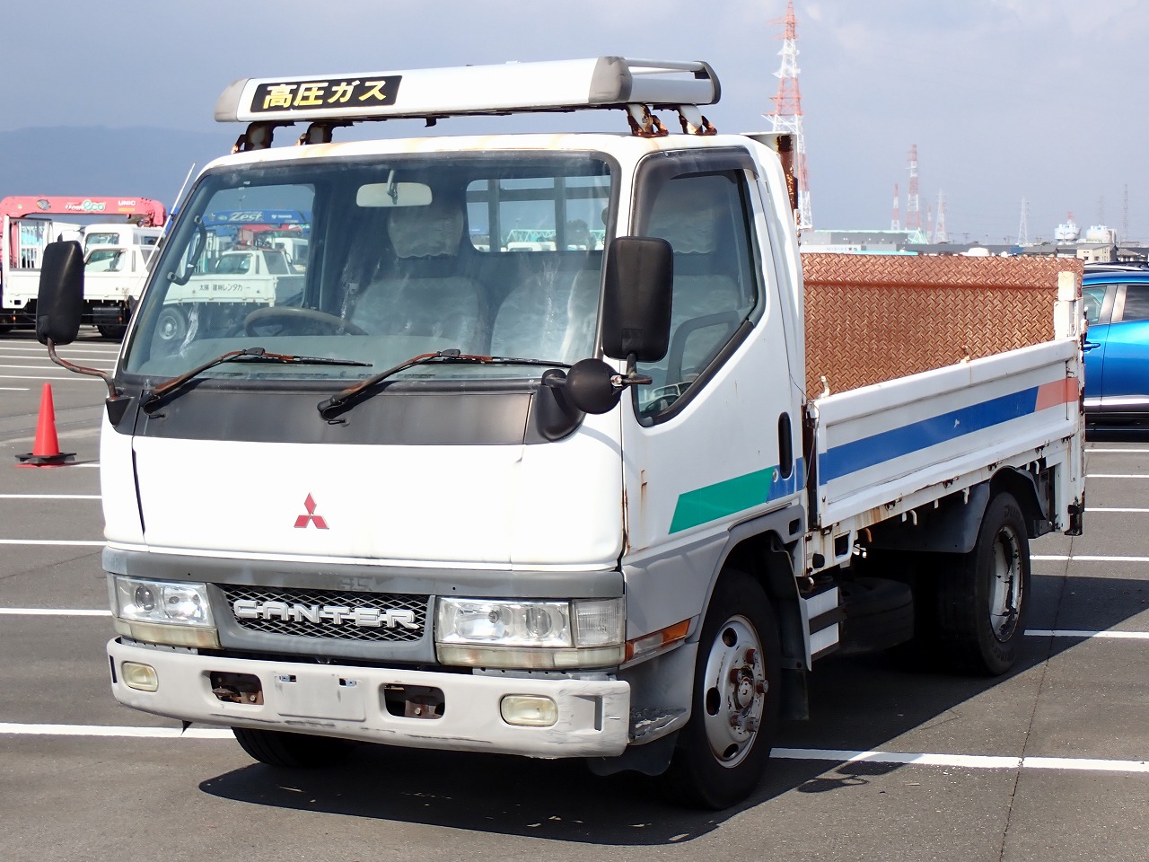 MITSUBISHI Canter