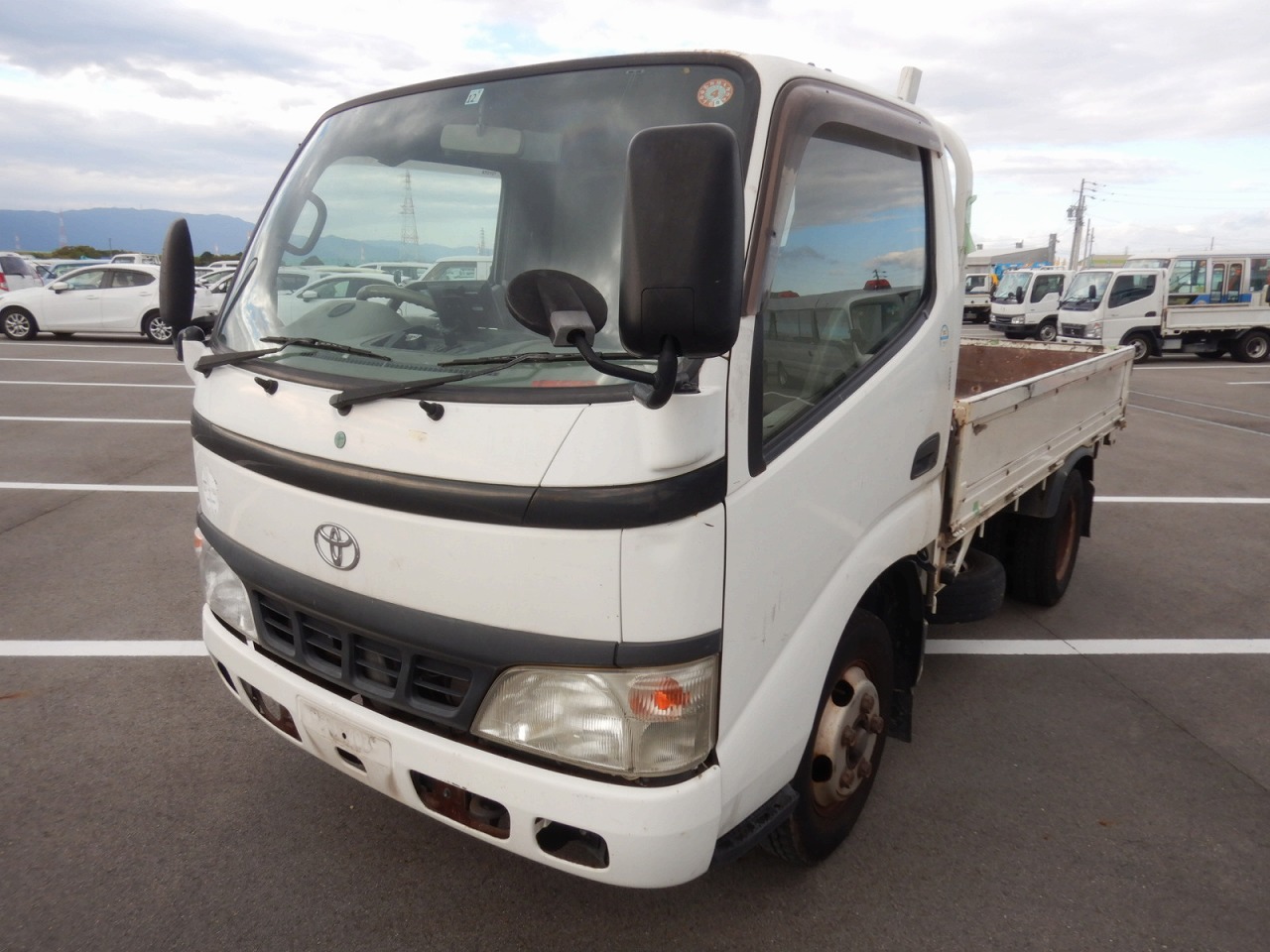 TOYOTA Dyna Truck