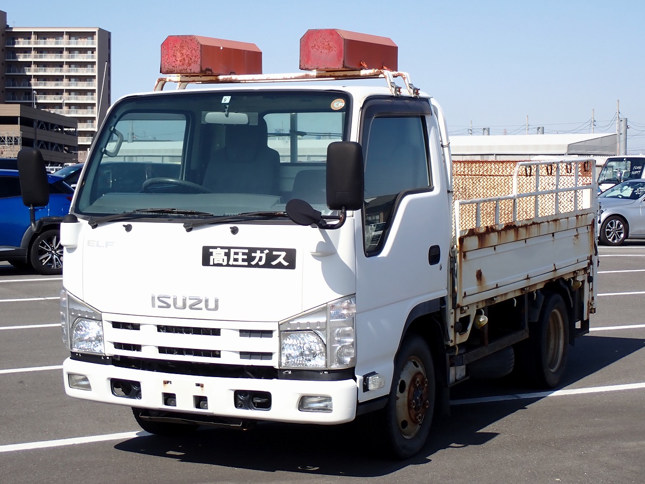 ISUZU Elf Truck