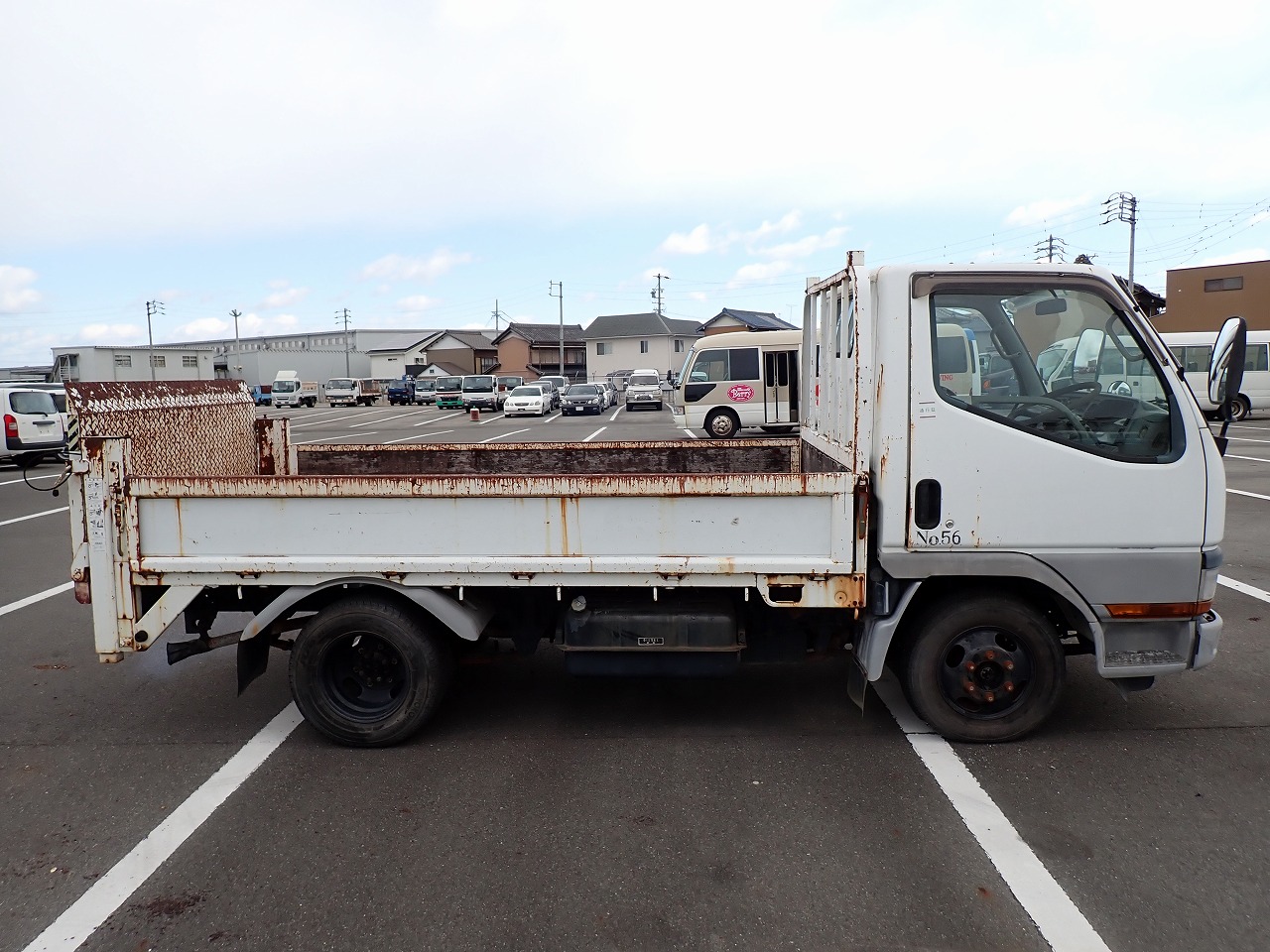 MITSUBISHI Canter