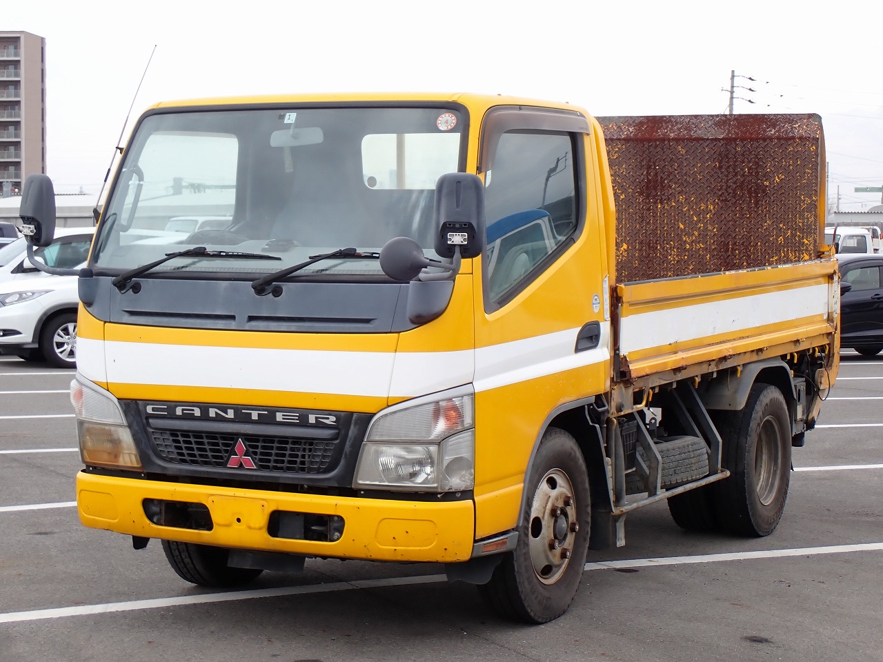 MITSUBISHI Canter