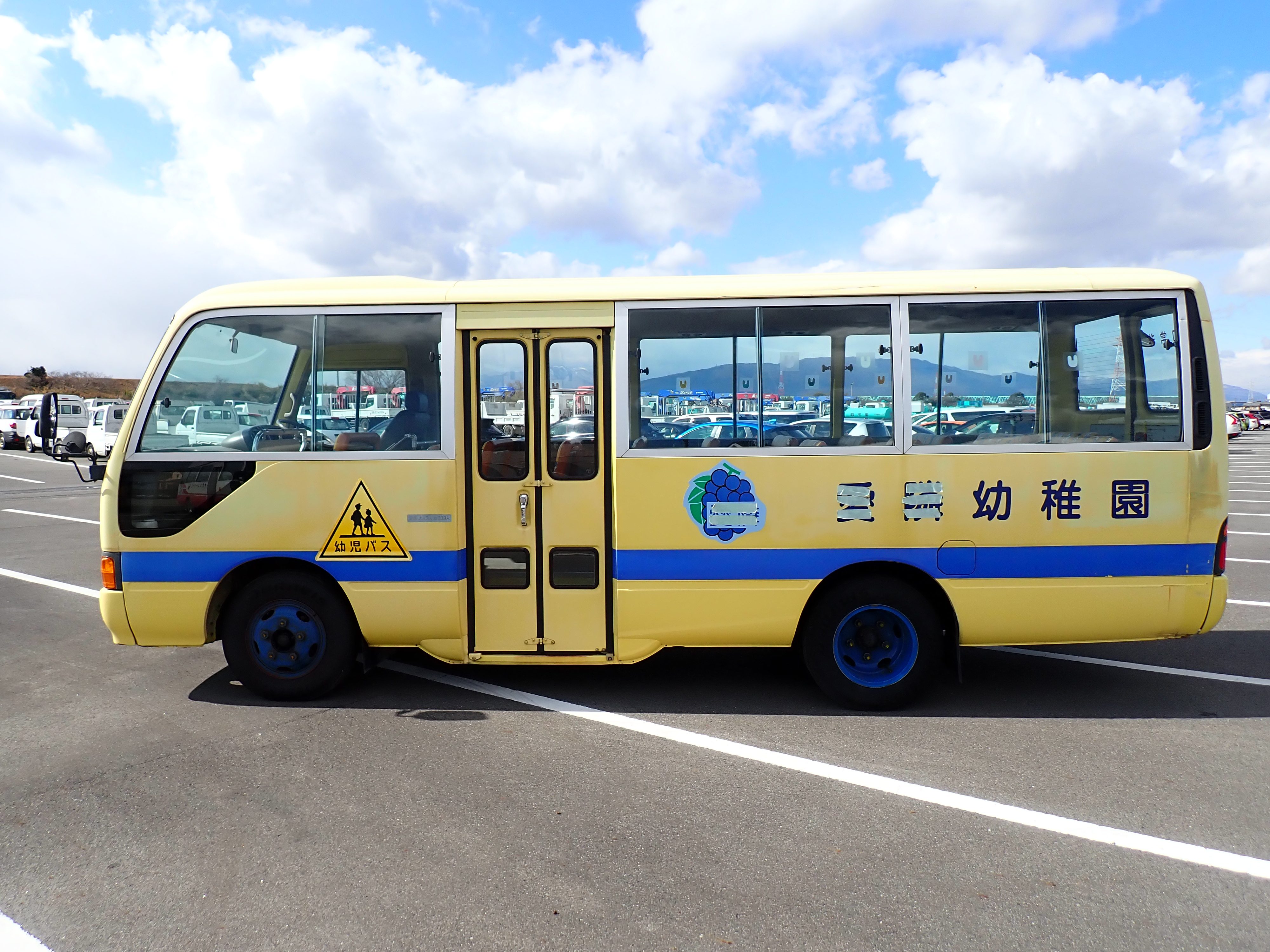 TOYOTA Coaster