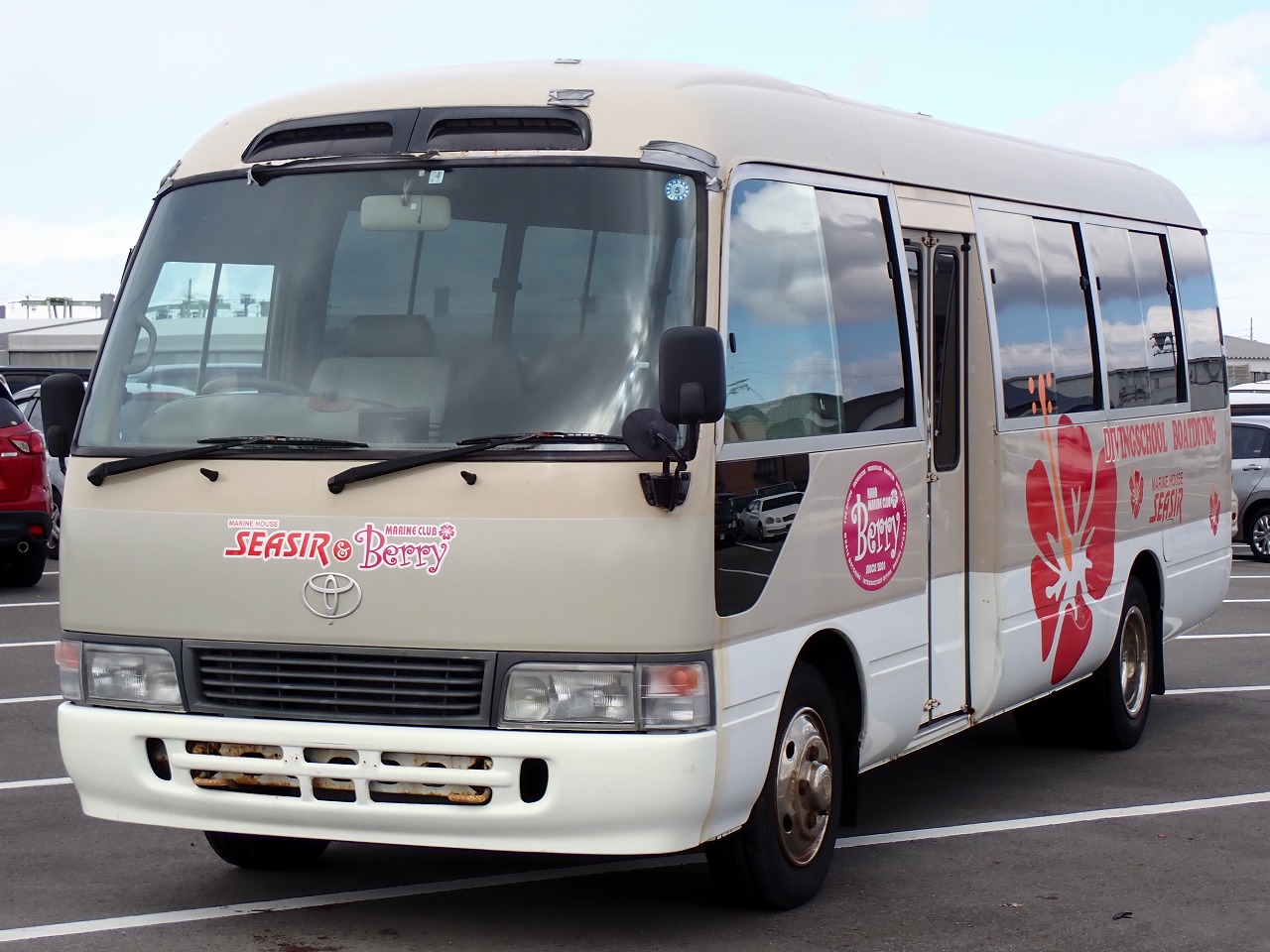 TOYOTA Coaster