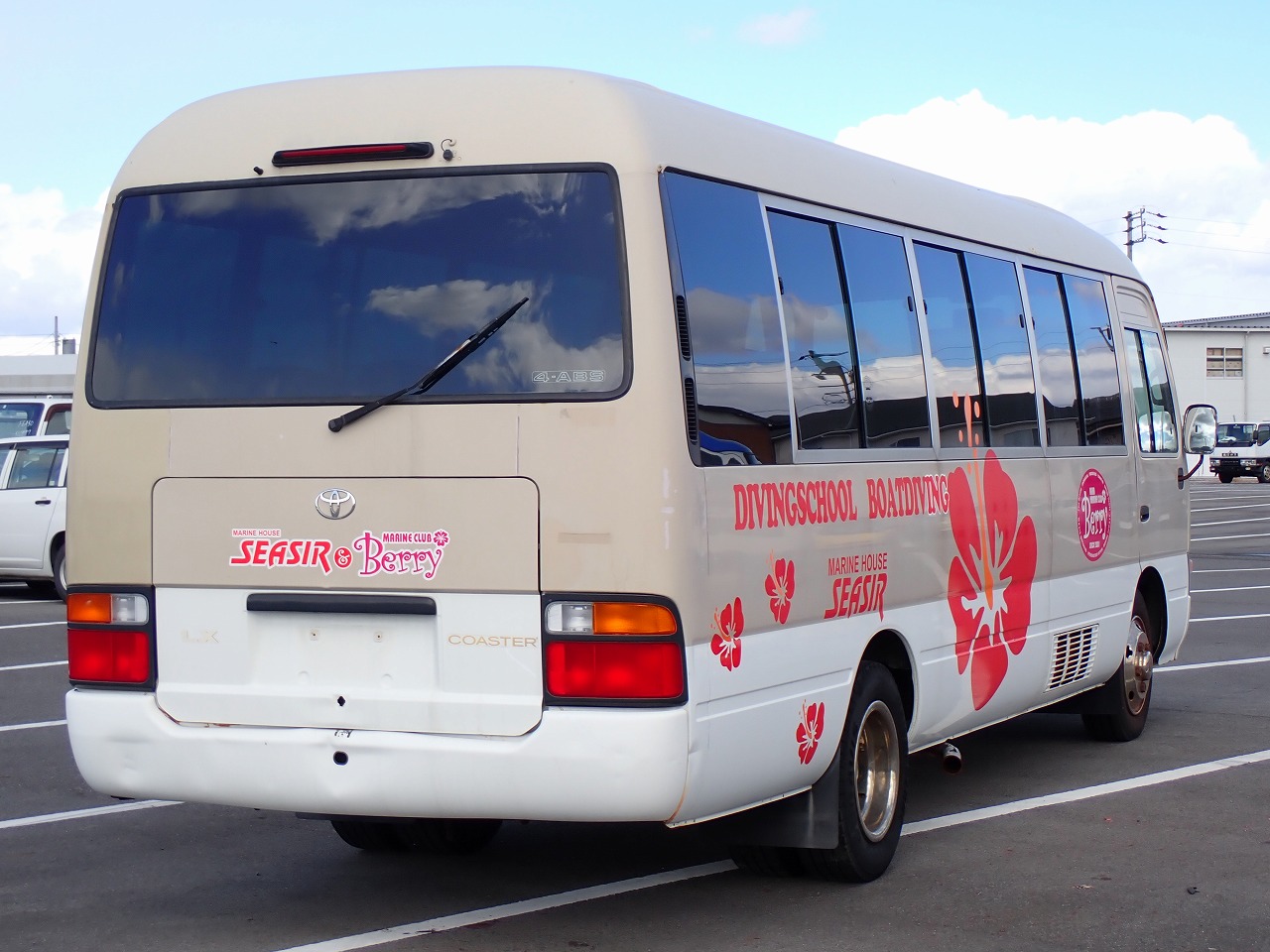 TOYOTA Coaster