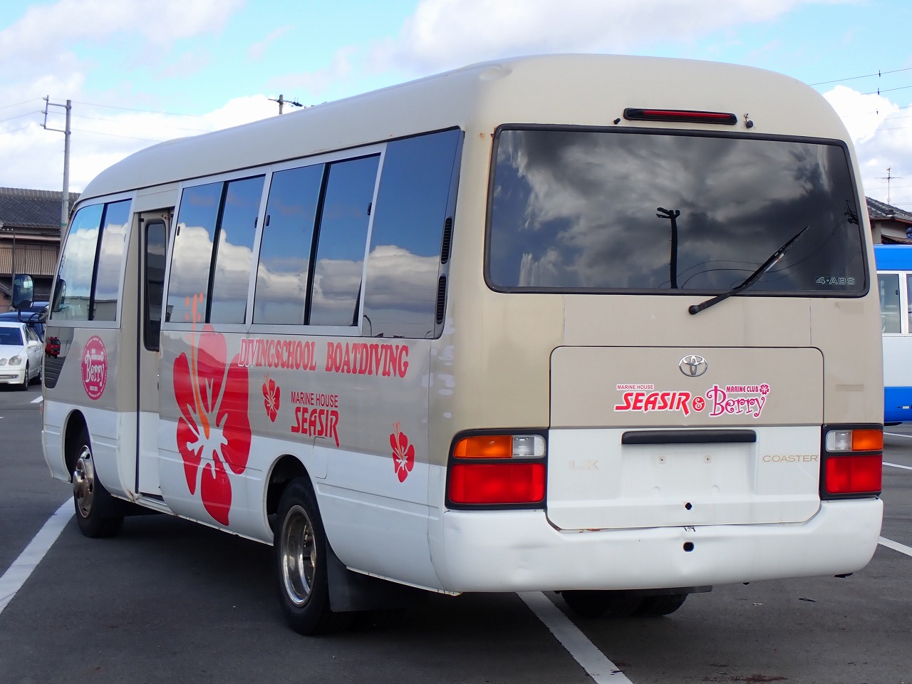 TOYOTA Coaster