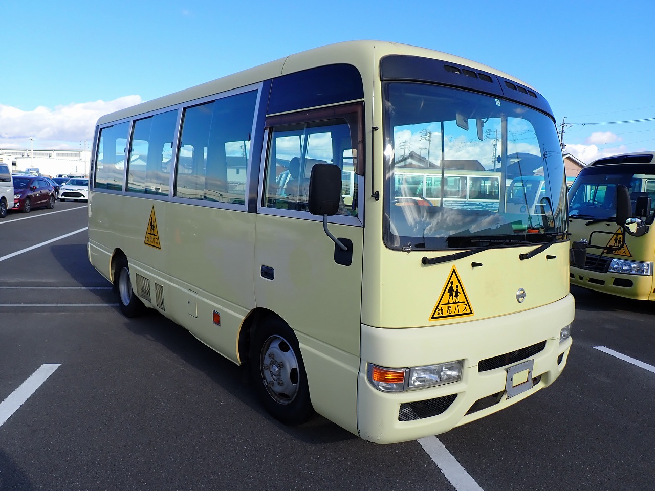 NISSAN Civilian Bus