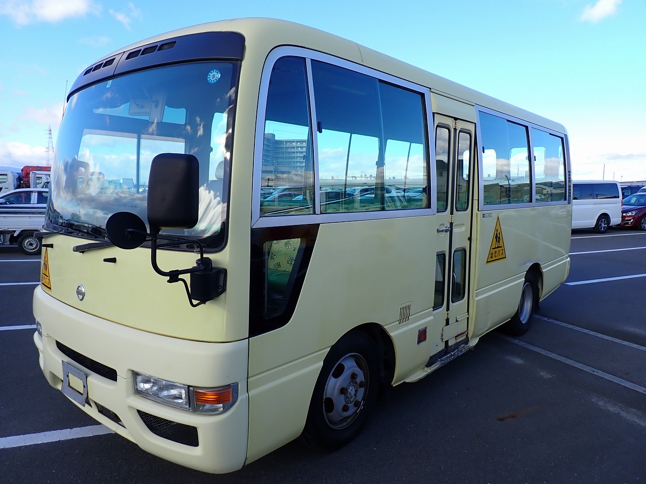 NISSAN Civilian Bus