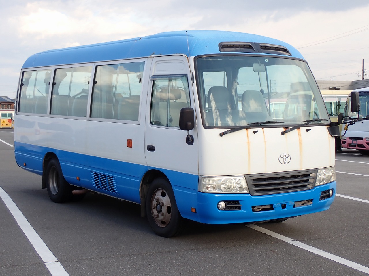 TOYOTA Coaster