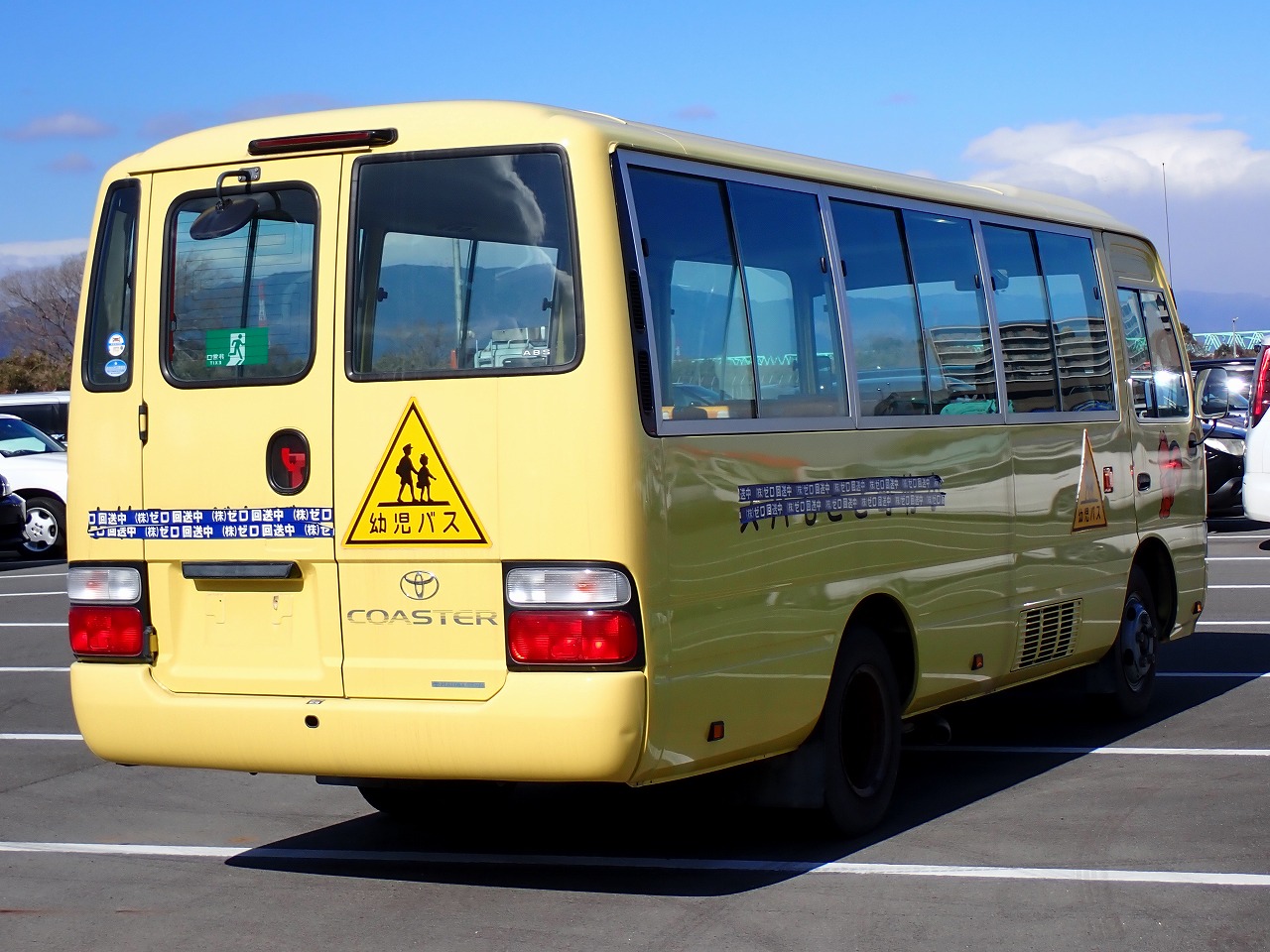 TOYOTA Coaster