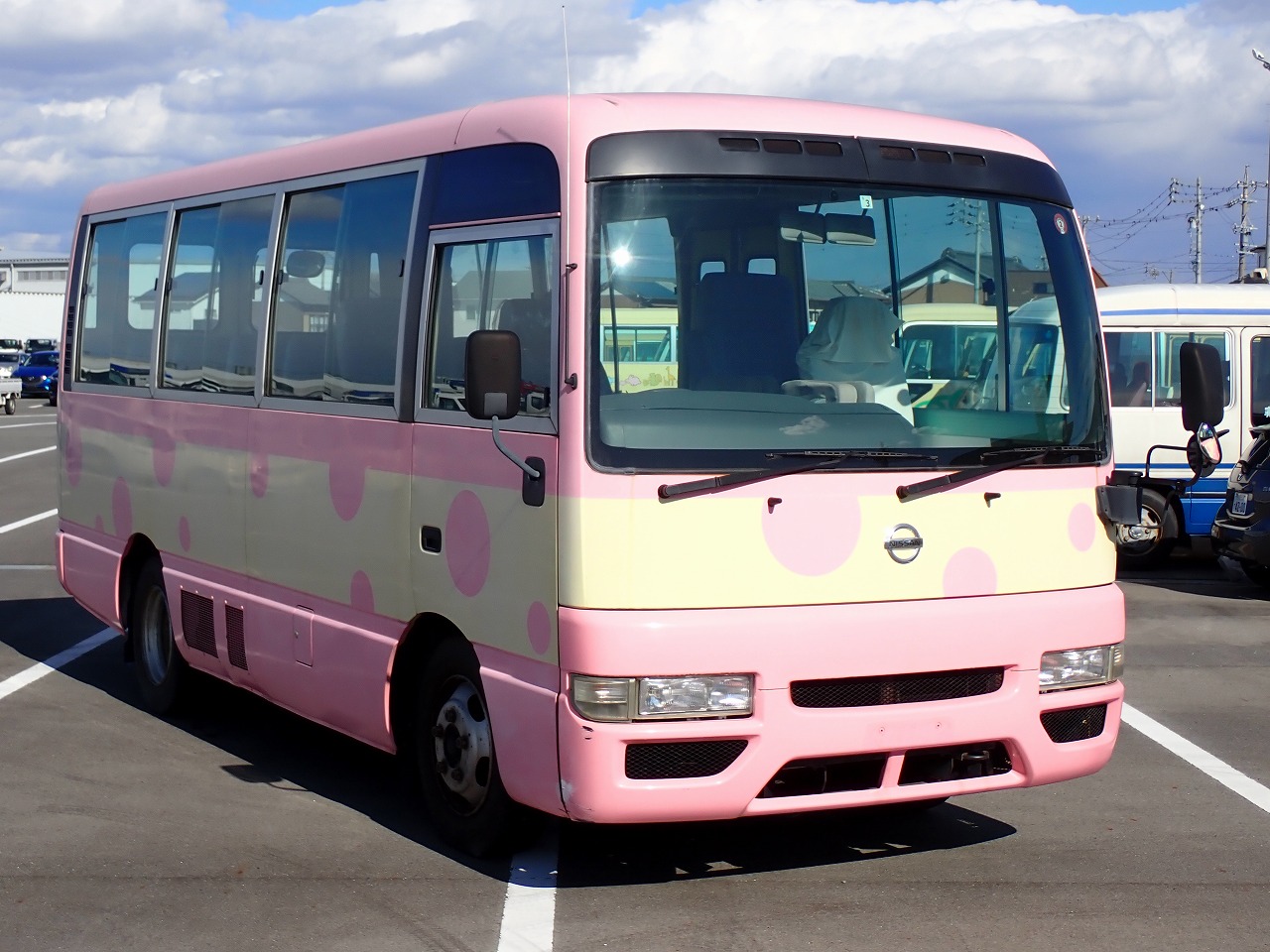 NISSAN Civilian Bus