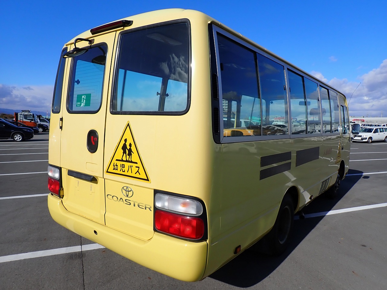 TOYOTA Coaster