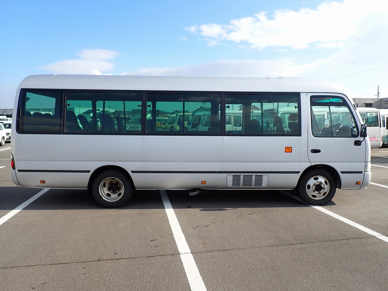 TOYOTA Coaster