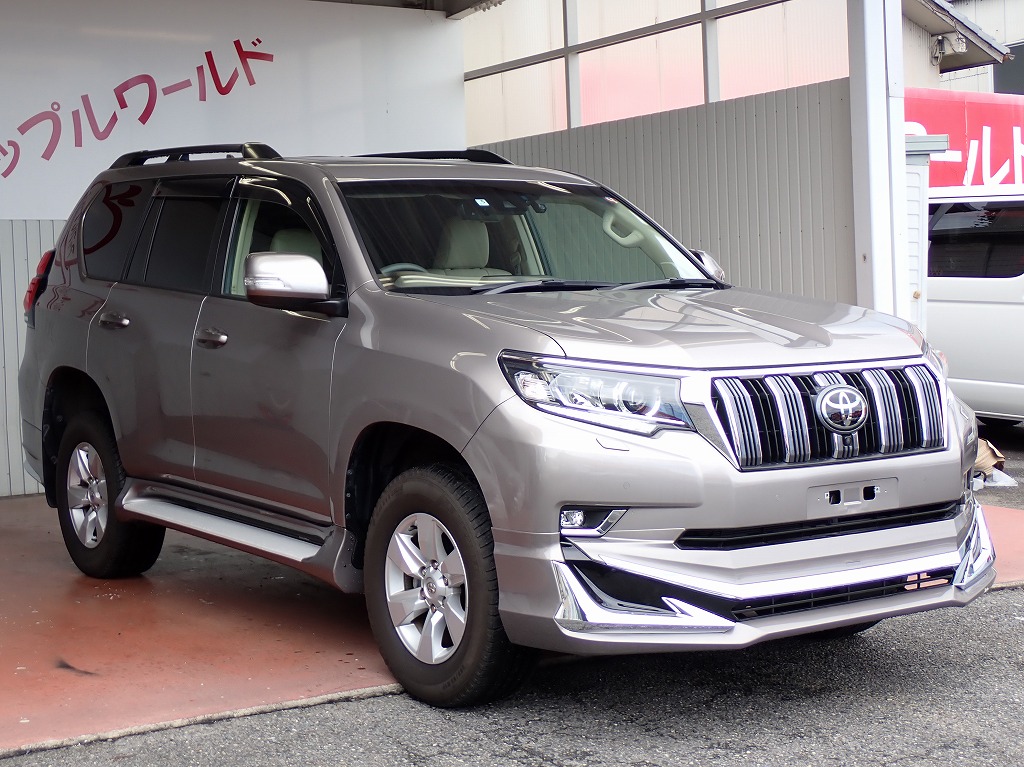 TOYOTA Land Cruiser Prado