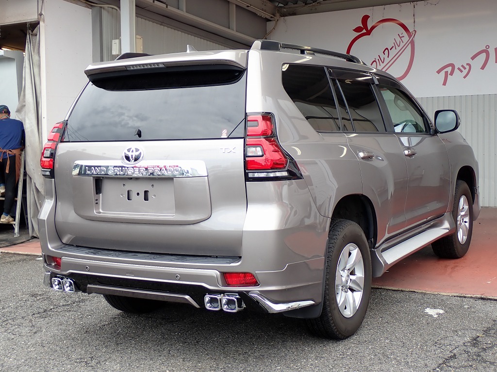 TOYOTA Land Cruiser Prado