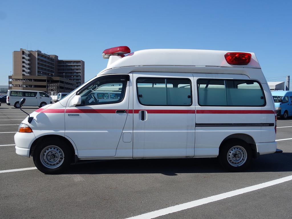 TOYOTA Ambulance 