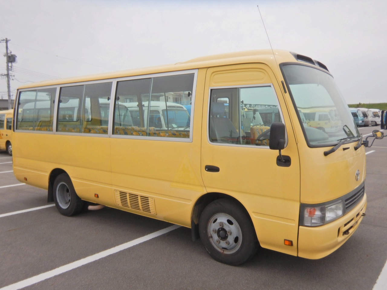 TOYOTA Coaster