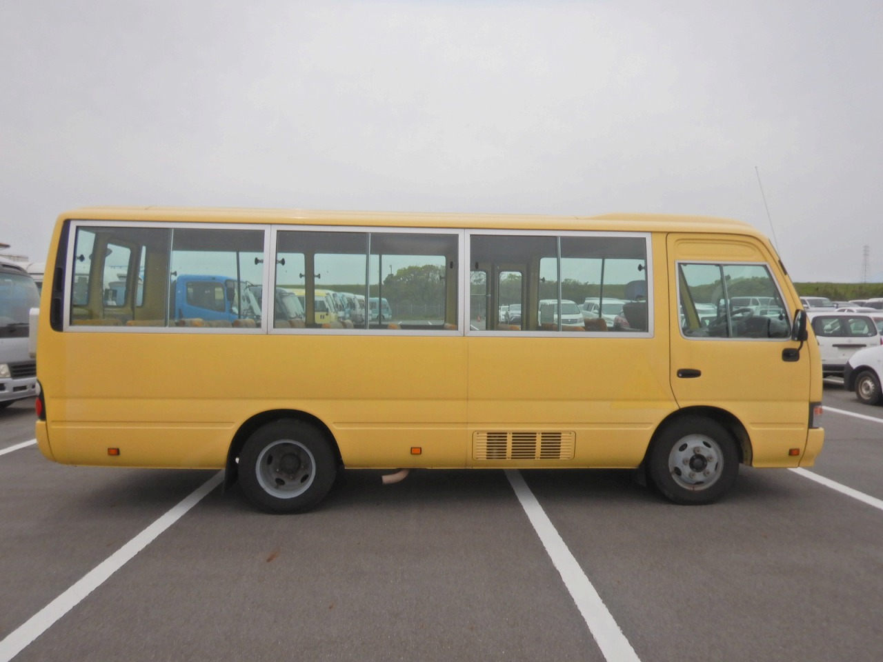 TOYOTA Coaster