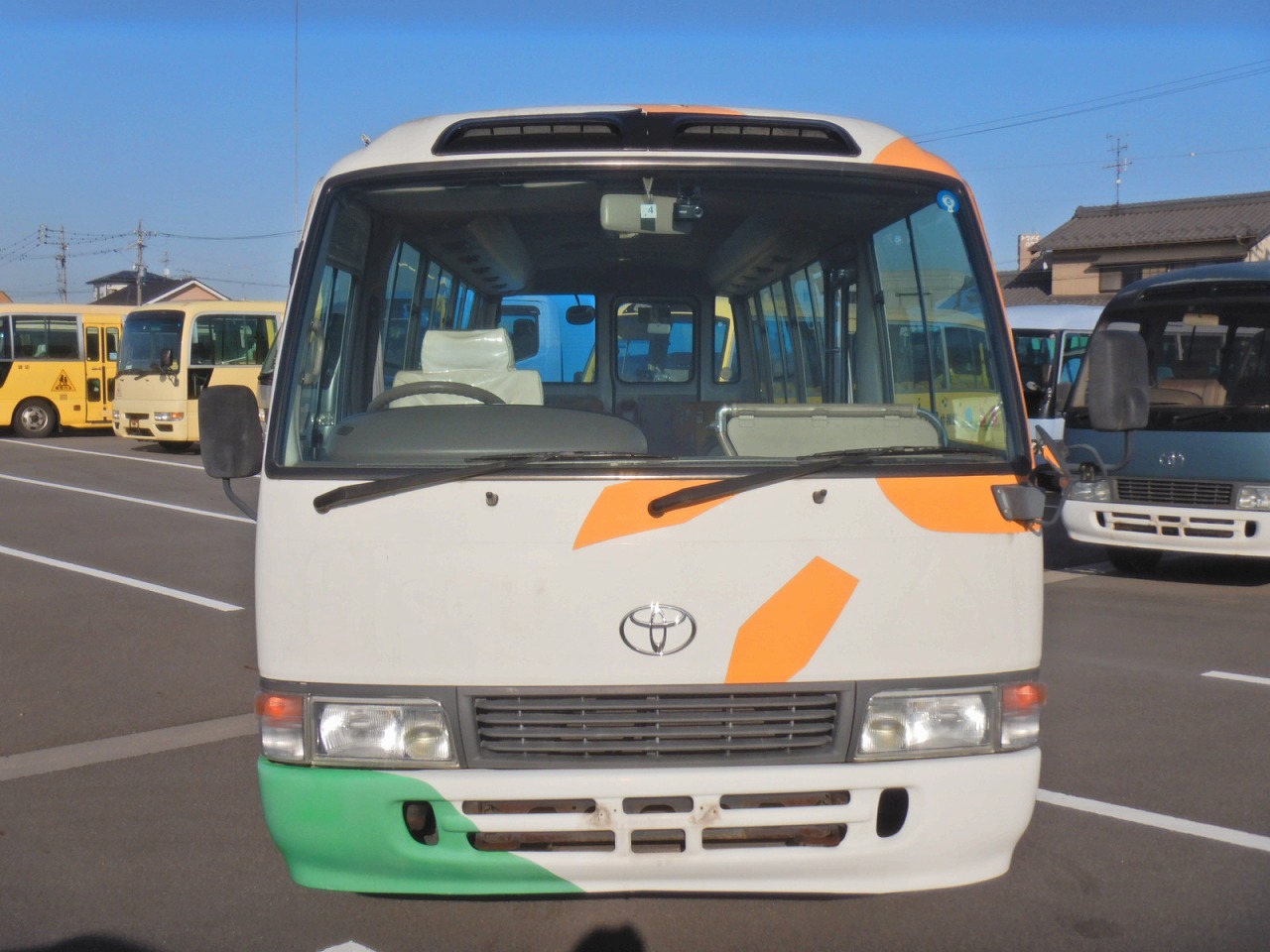 TOYOTA Coaster