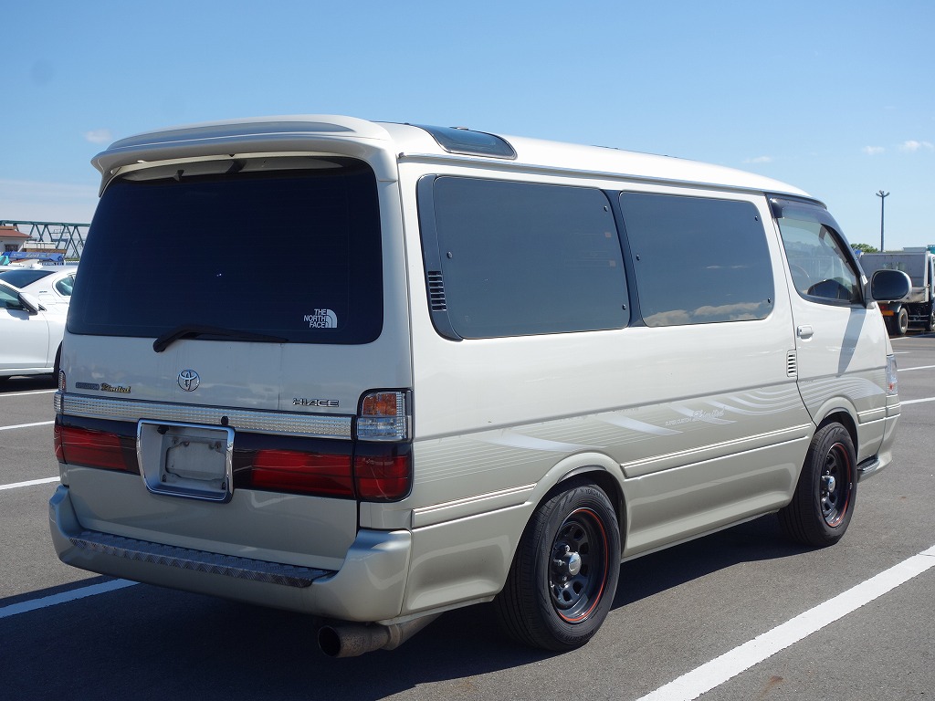 TOYOTA Hiace Wagon