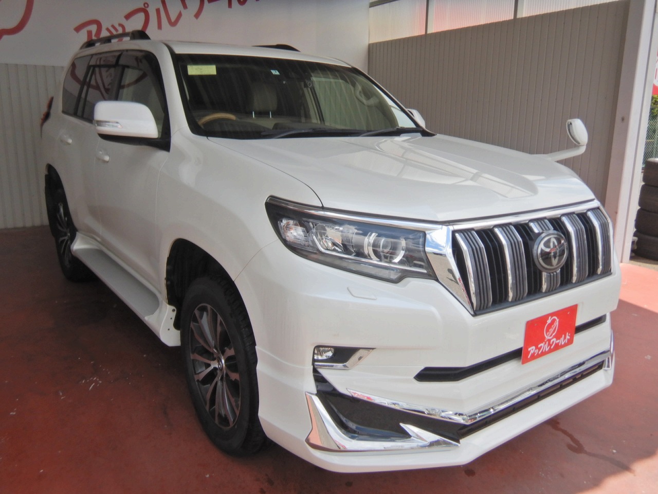 TOYOTA Land Cruiser Prado