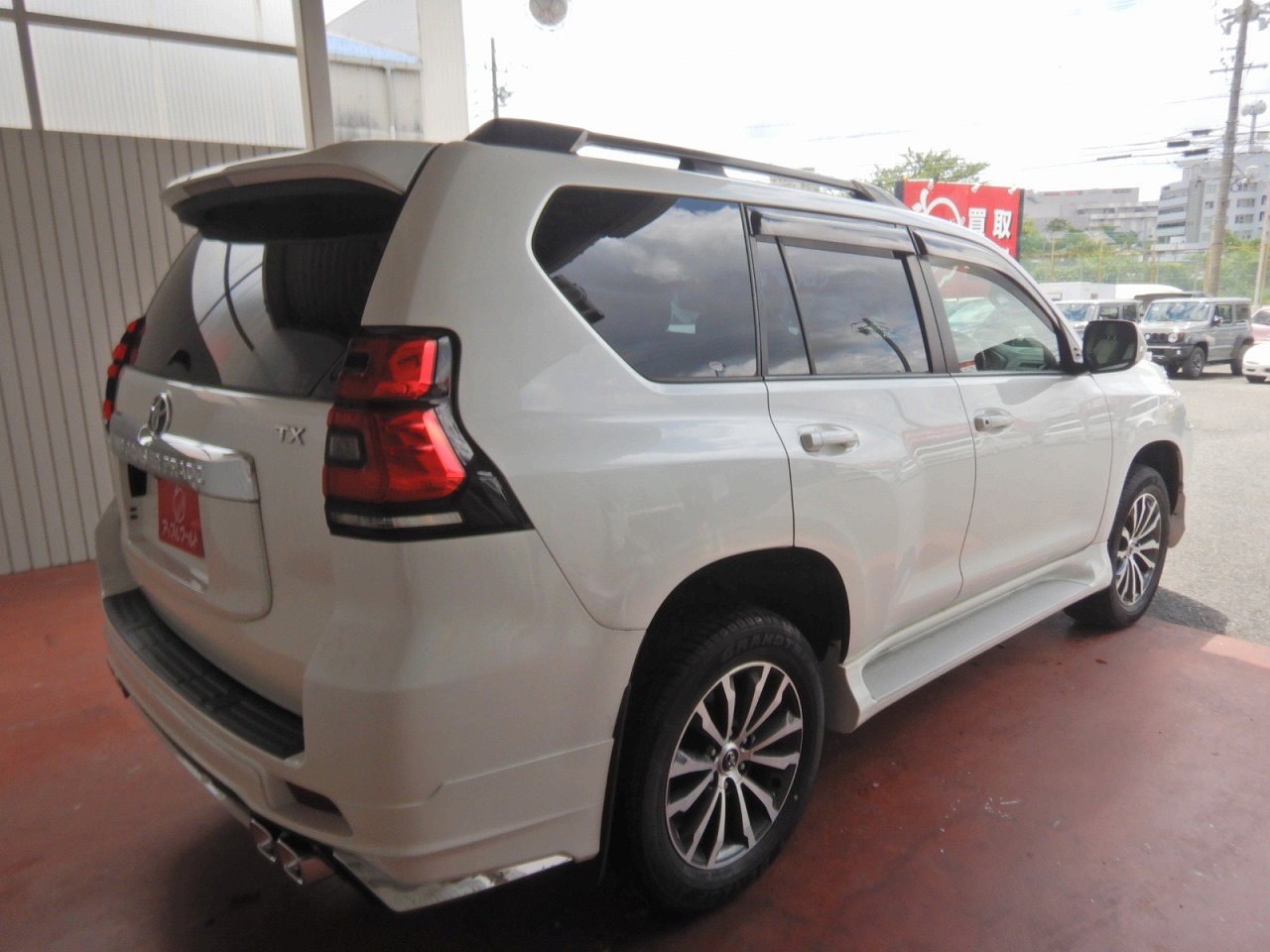 TOYOTA Land Cruiser Prado