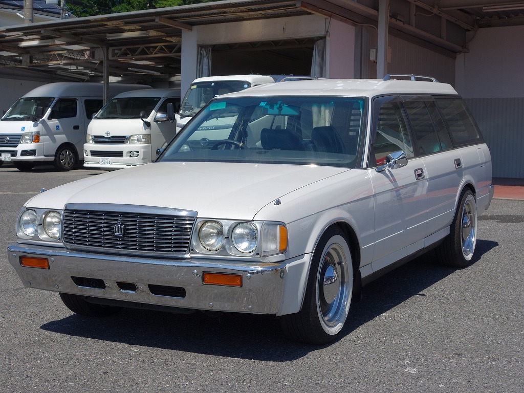 TOYOTA Crown Station Wagon