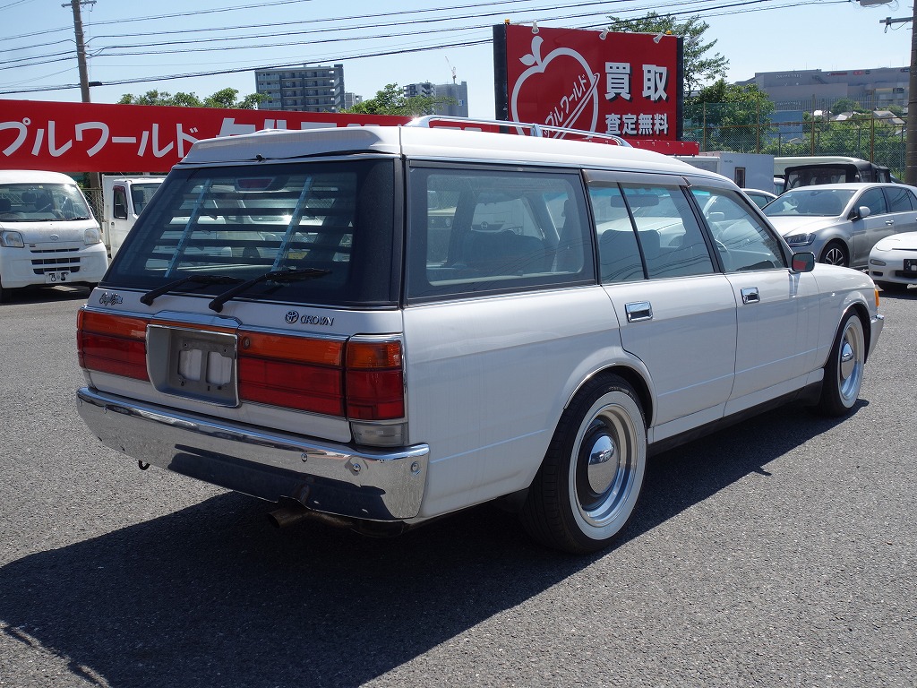 TOYOTA Crown Station Wagon