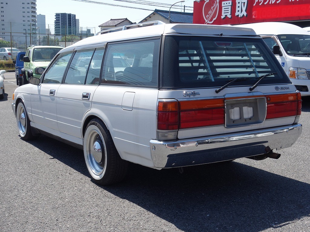 TOYOTA Crown Station Wagon