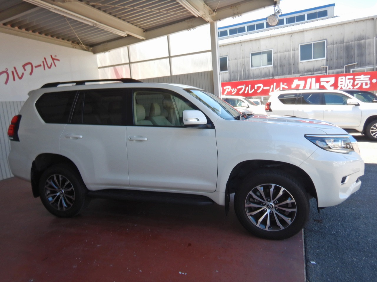 TOYOTA Land Cruiser Prado