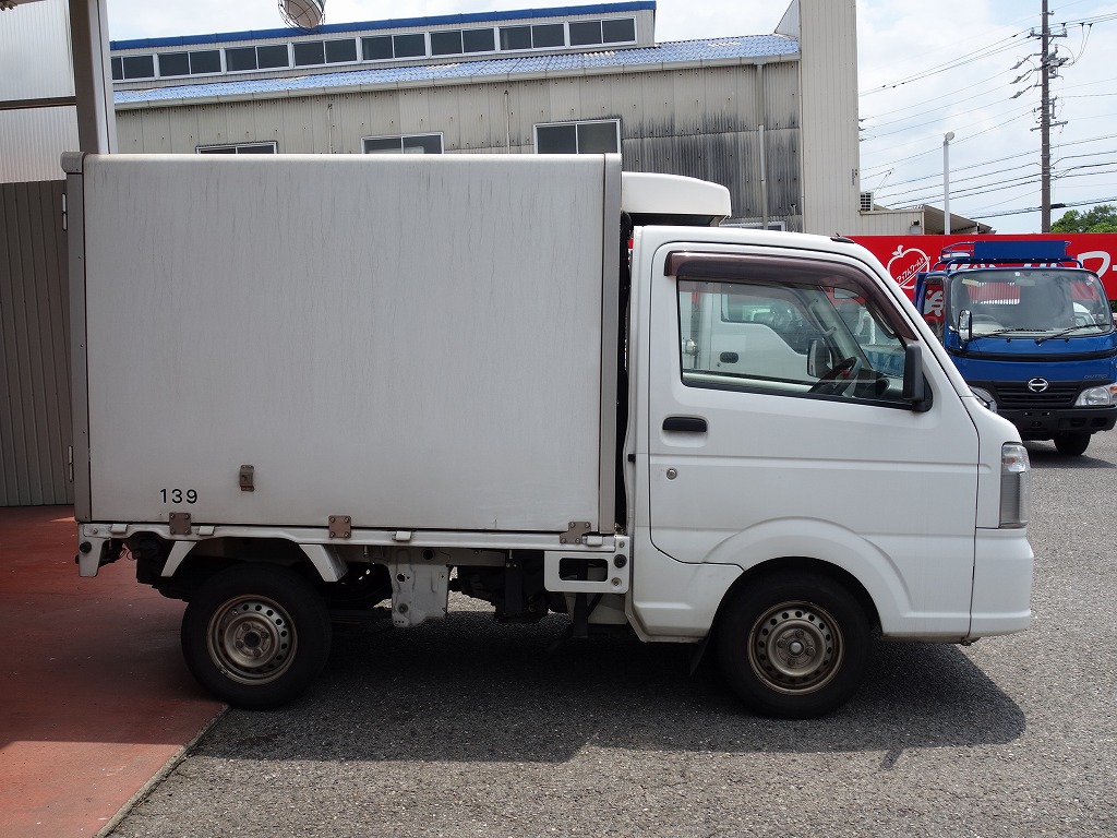 MITSUBISHI Minicab Truck