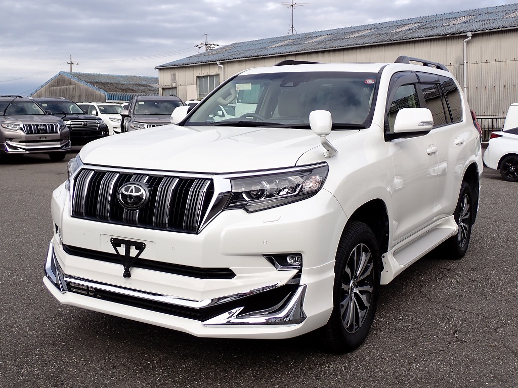 TOYOTA Land Cruiser Prado