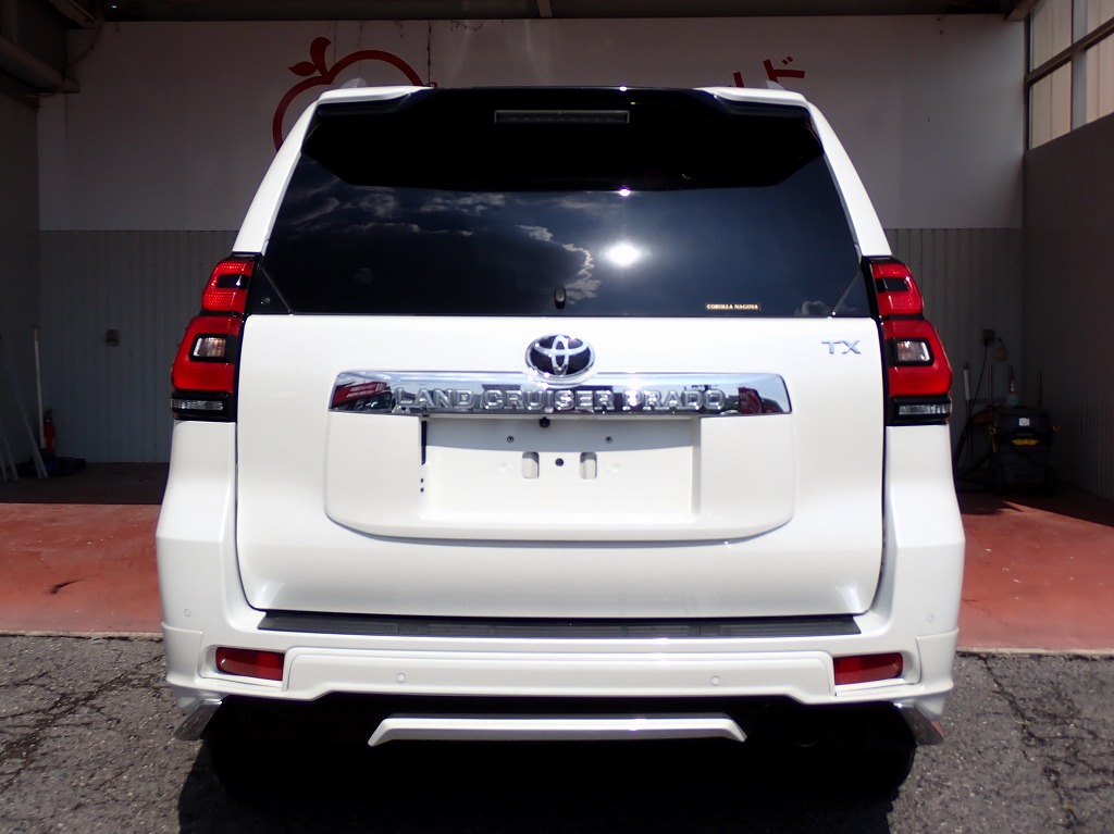 TOYOTA Land Cruiser Prado