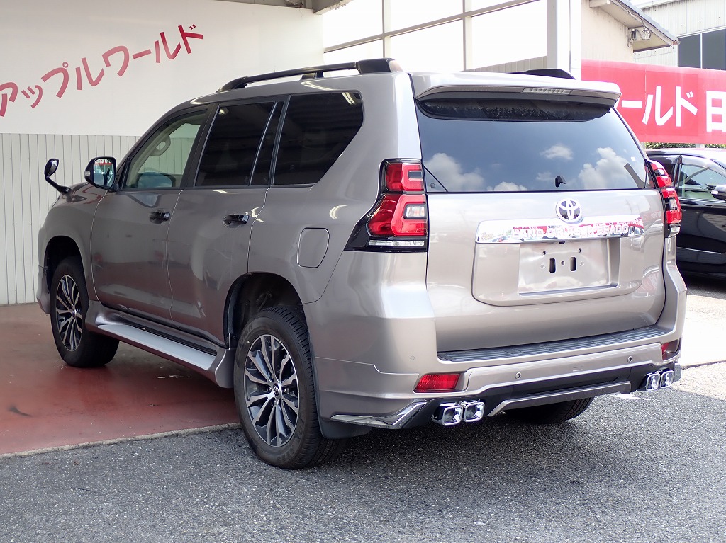 TOYOTA Land Cruiser Prado