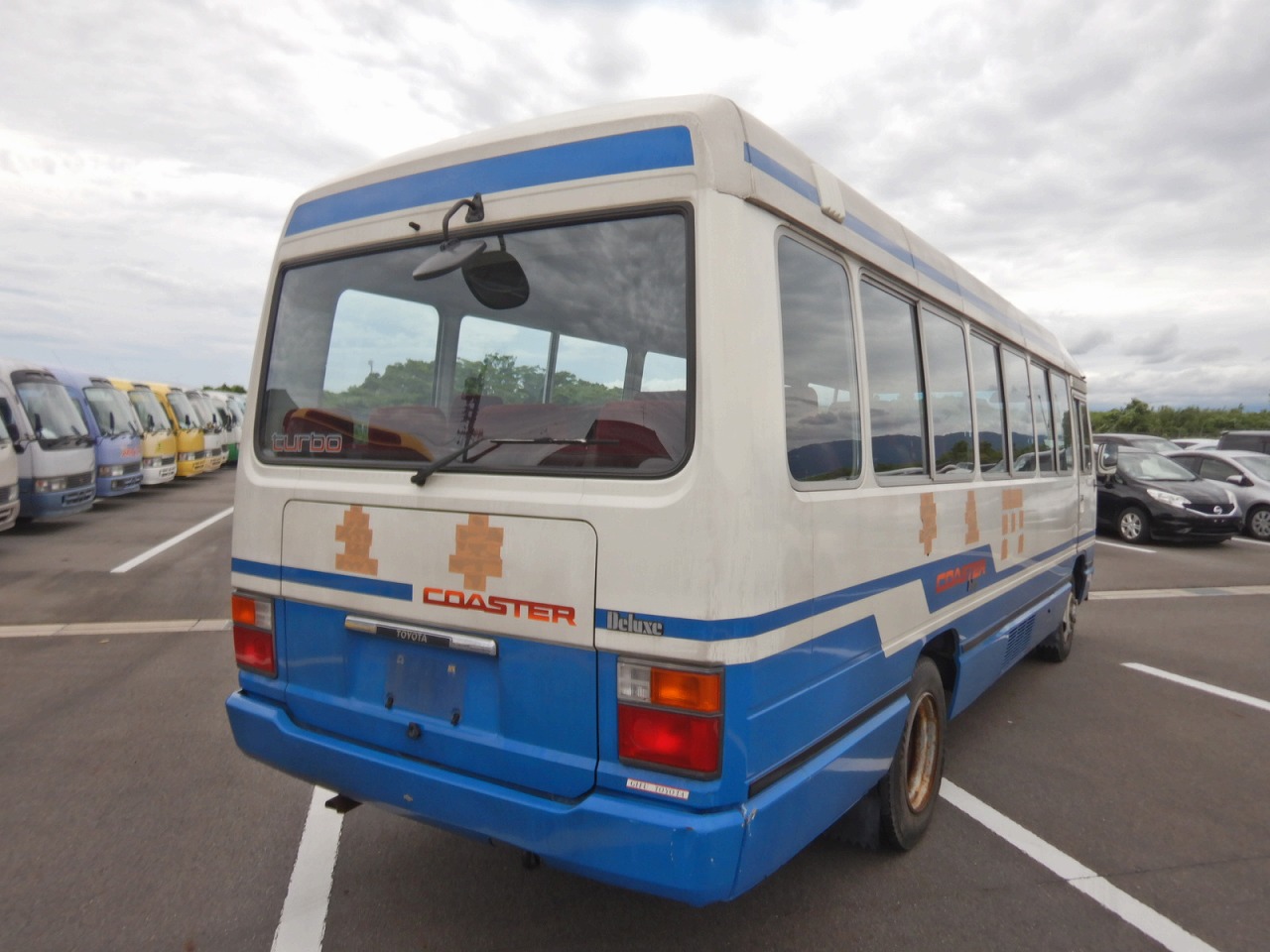 TOYOTA Coaster