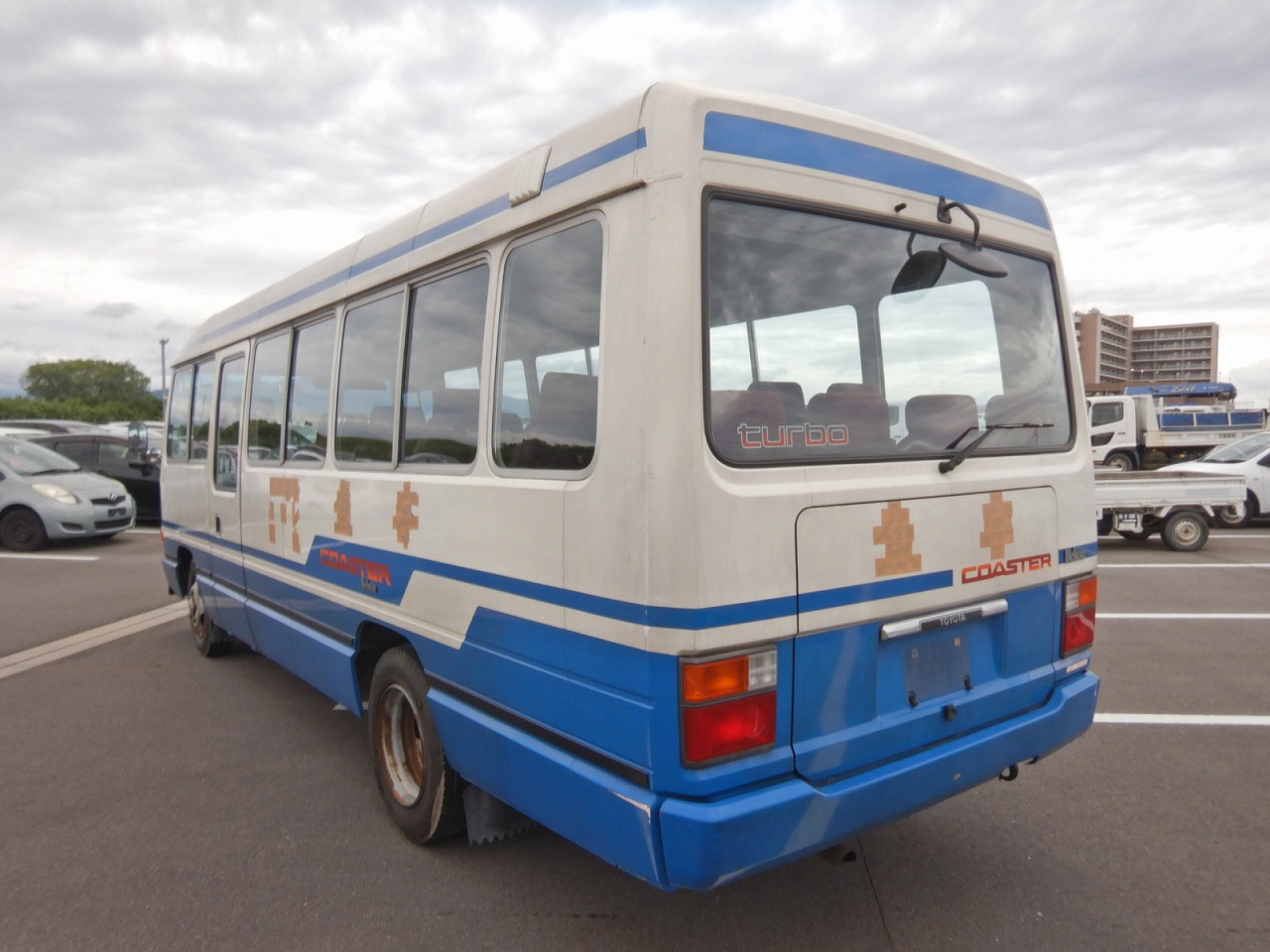 TOYOTA Coaster