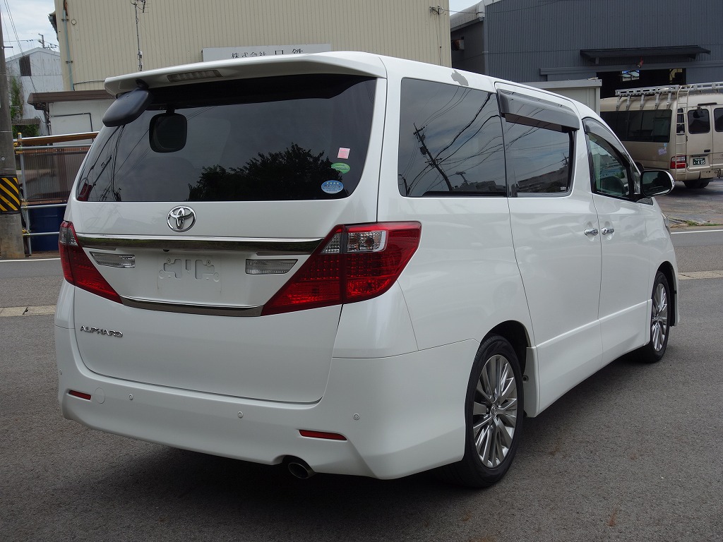 TOYOTA Alphard