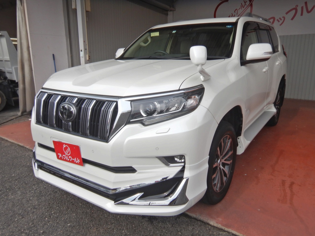 TOYOTA Land Cruiser Prado