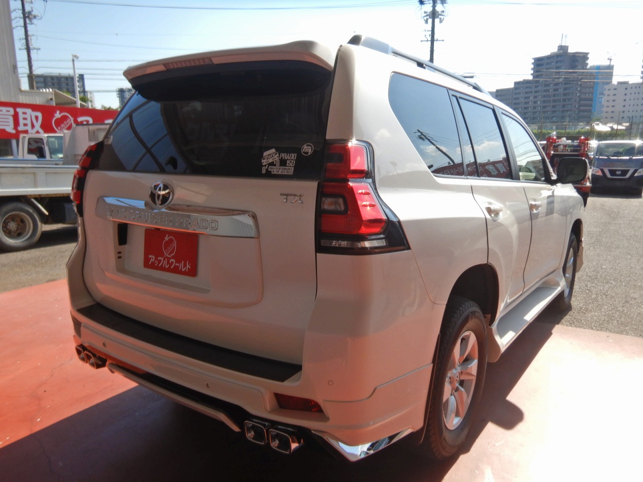 TOYOTA Land Cruiser Prado