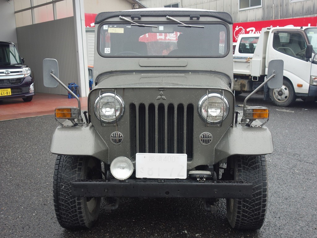 MITSUBISHI Jeep