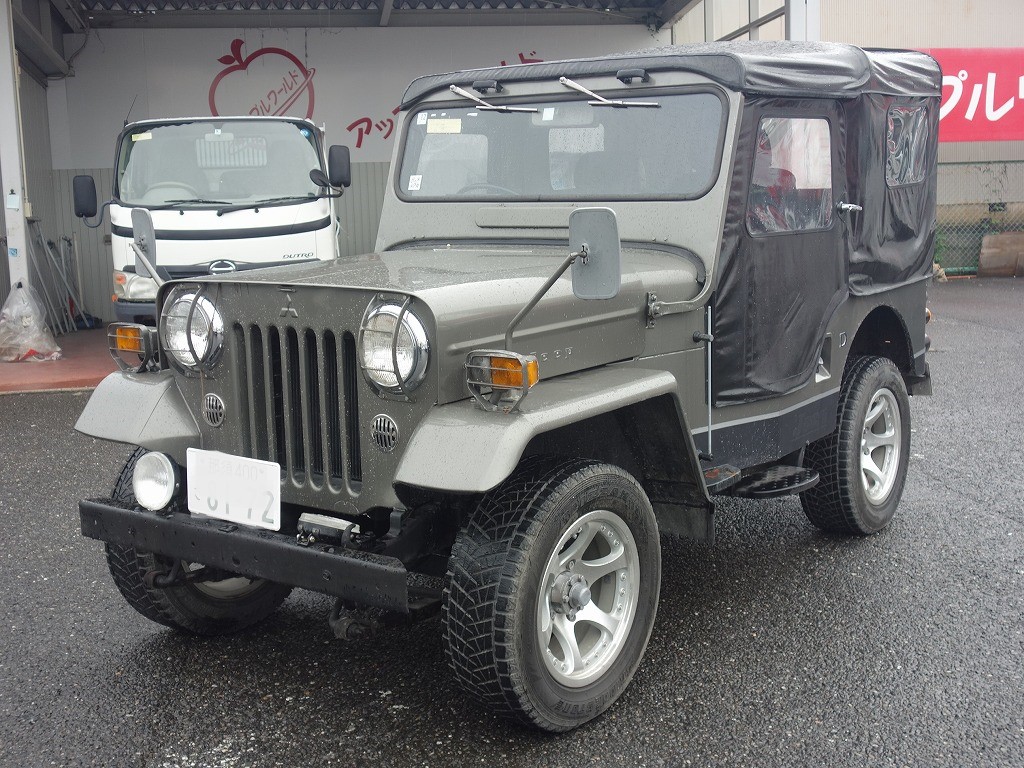 MITSUBISHI Jeep