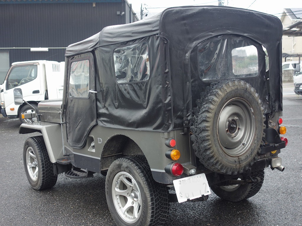 MITSUBISHI Jeep