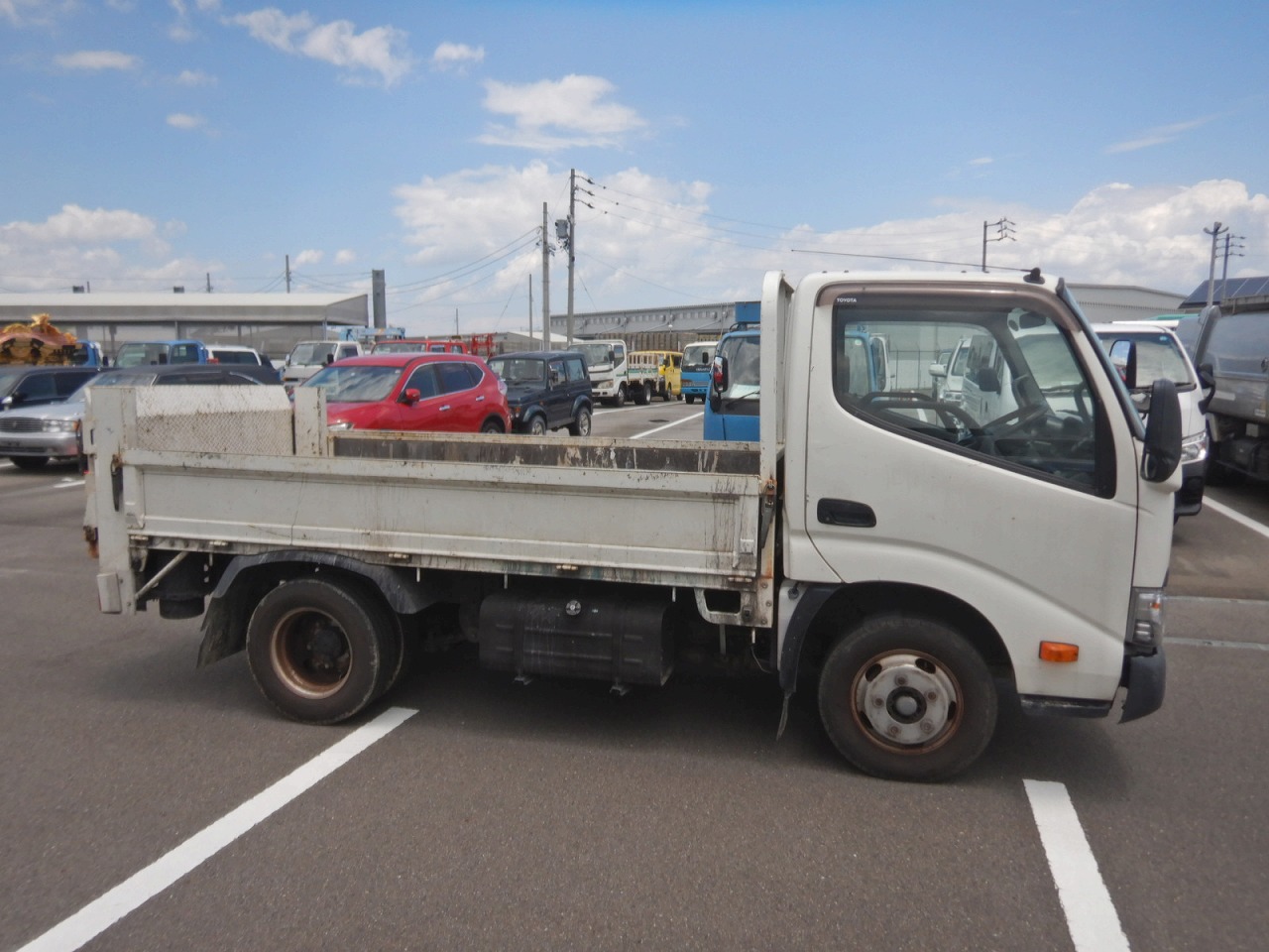 TOYOTA Dyna Truck