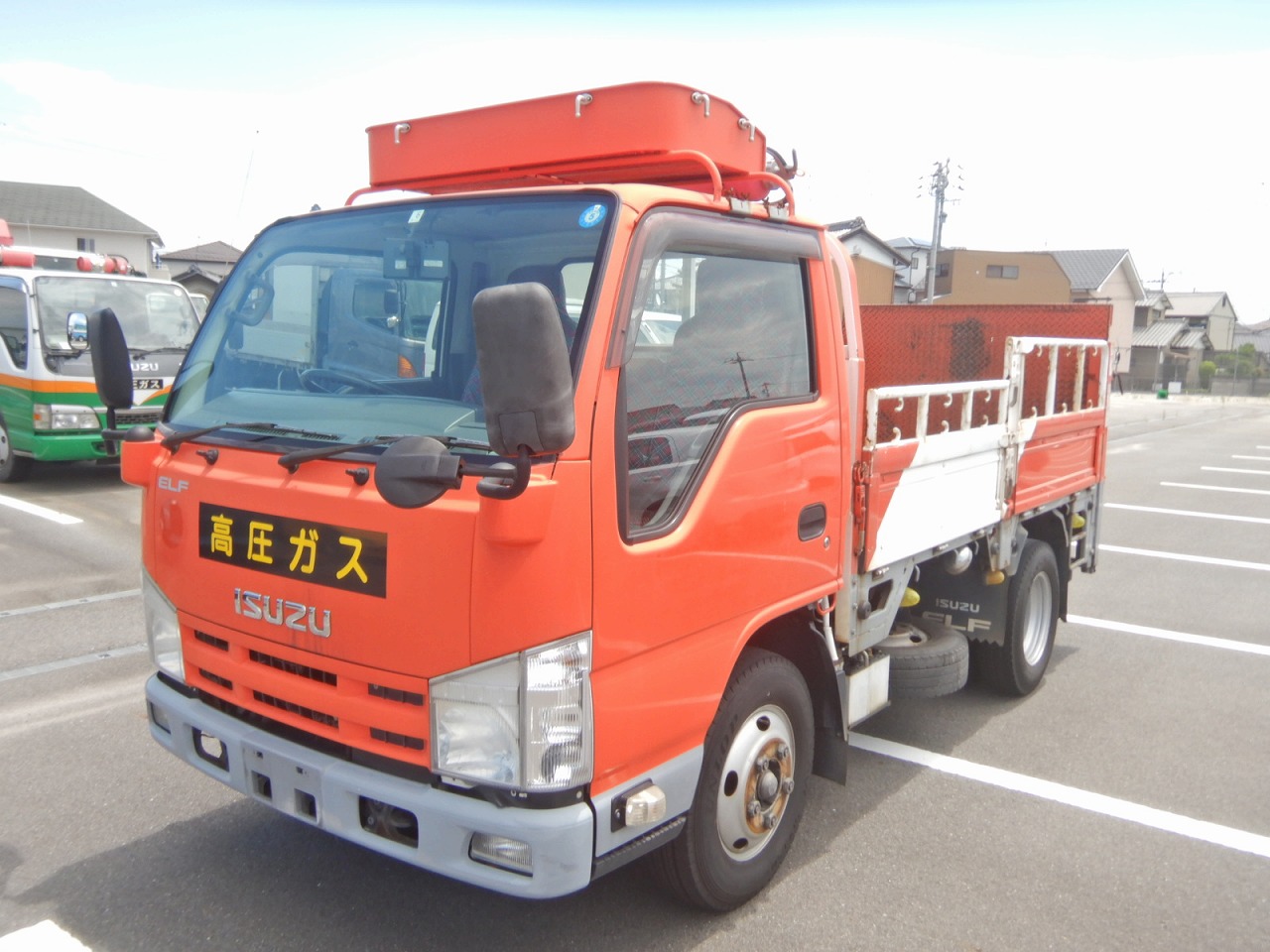 ISUZU Elf Truck