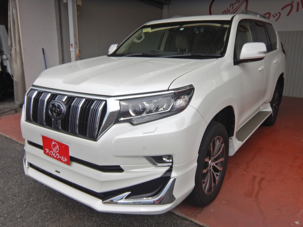 TOYOTA Land Cruiser Prado