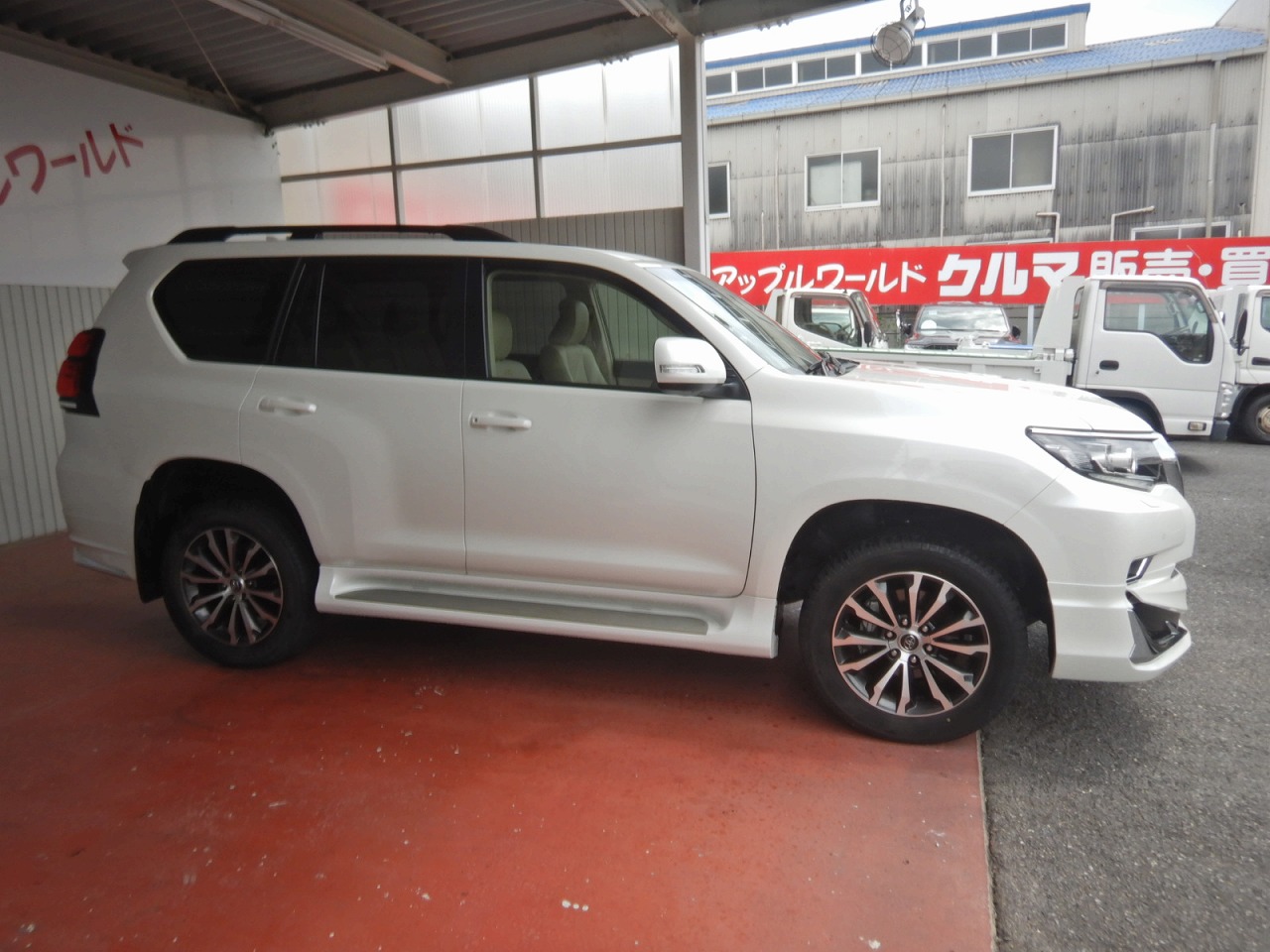 TOYOTA Land Cruiser Prado