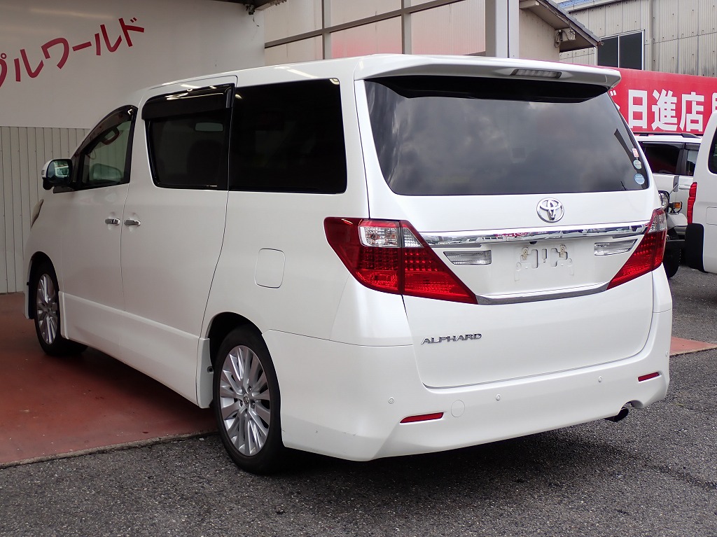 TOYOTA Alphard