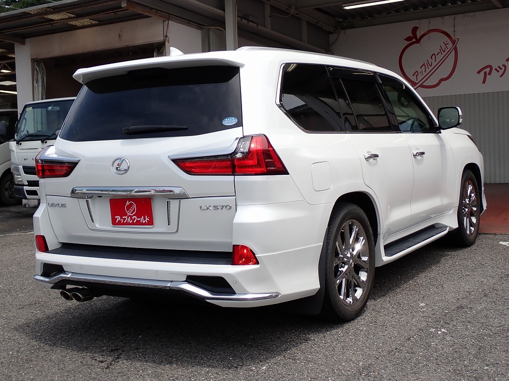 LEXUS LX